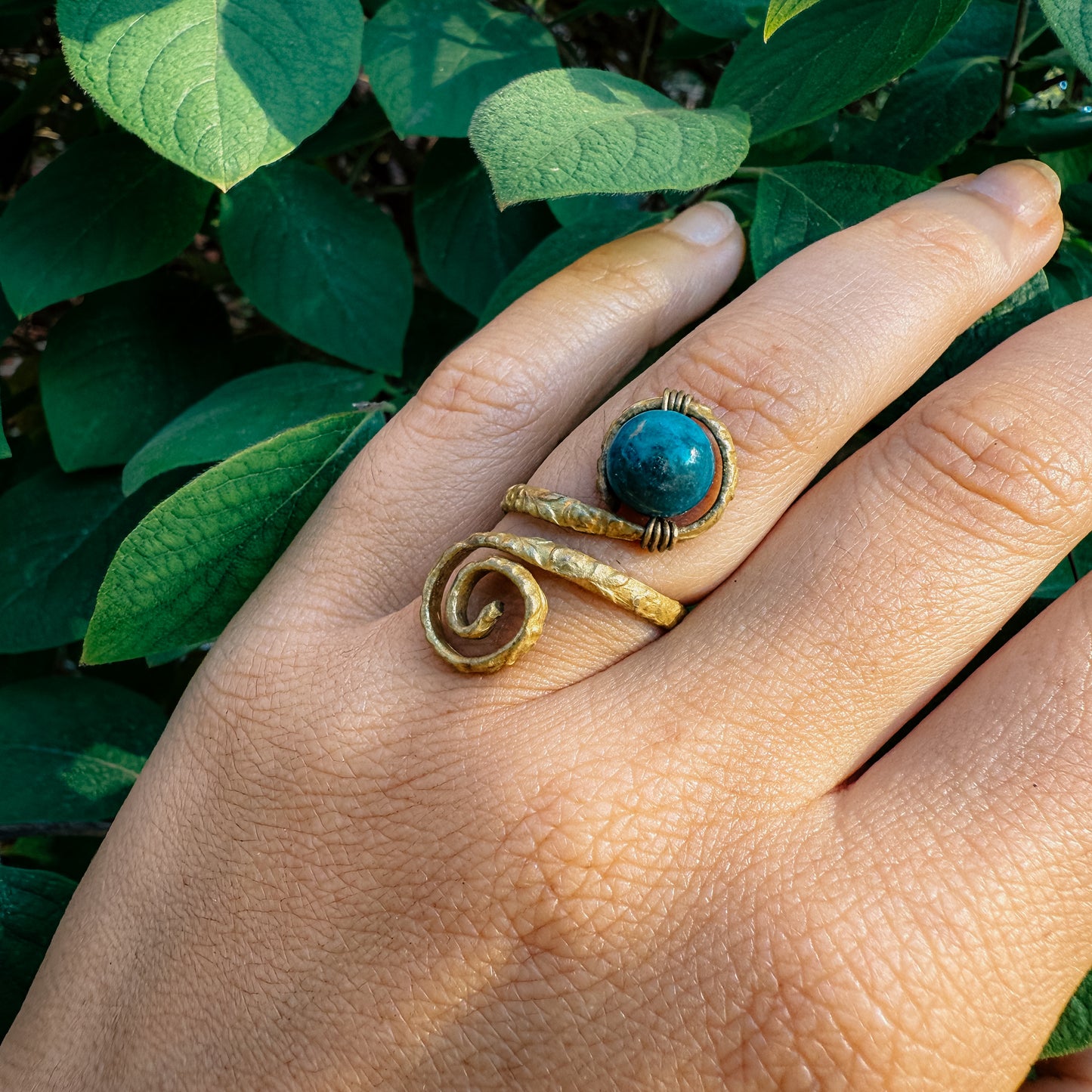Urubamba Handmade Spiral Stone Ring